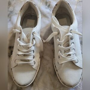 Dolce vita Linen tennis shoes with snakeskin Size 8M